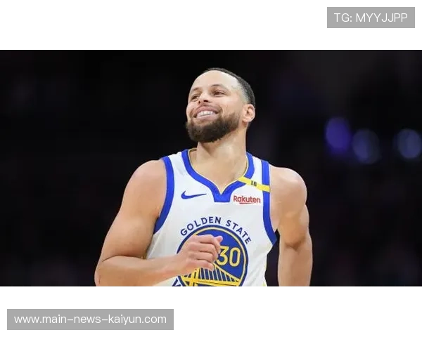 库里远投一箭穿心，全场彻底点燃